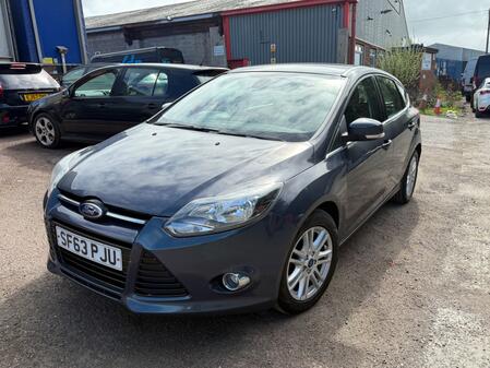 FORD FOCUS 1.0 T EcoBoost Titanium