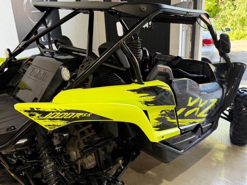 YAMAHA 
