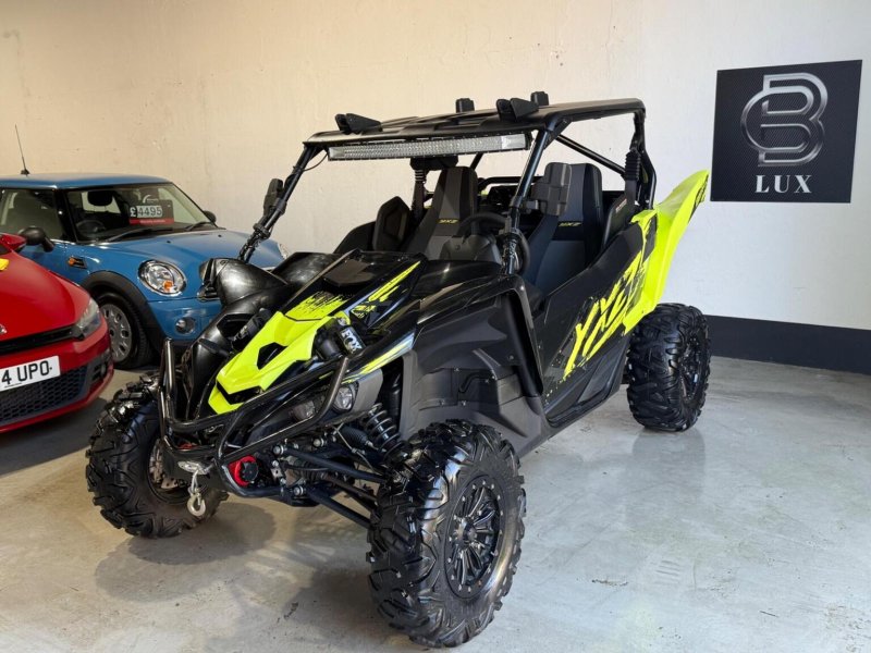 YAMAHA 